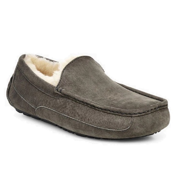 Ugg Gray Ascot Slippers - NWOT - Picture 1 of 9